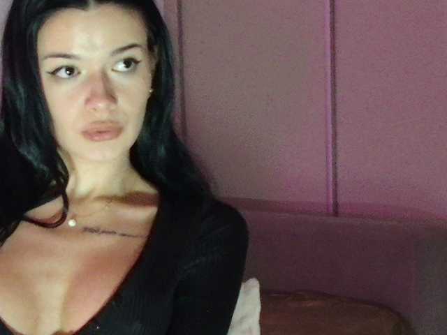 EvaEillish's BongaCams show and profile