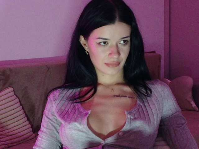 EvaEillish's BongaCams show and profile