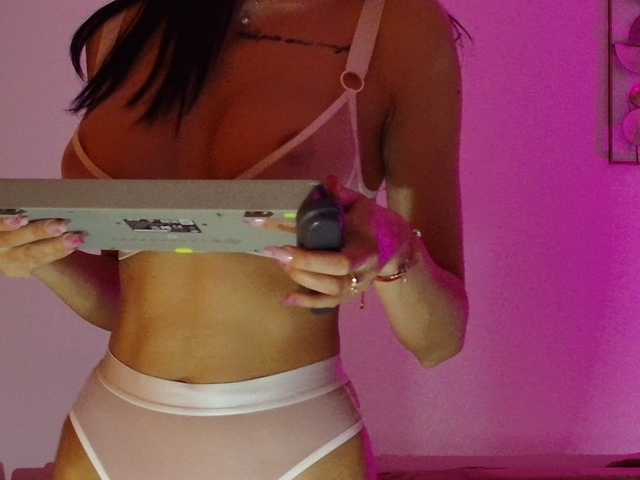 EvaEillish's BongaCams show and profile