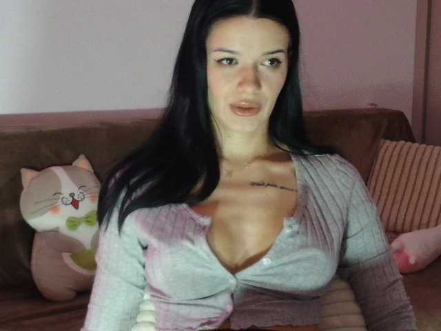 EvaEillish's BongaCams show and profile