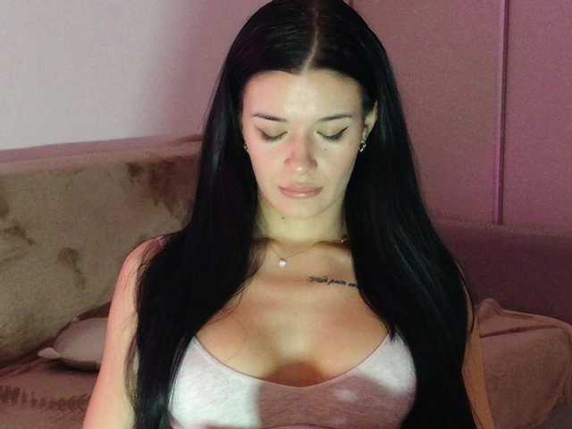 EvaEillish's BongaCams show and profile