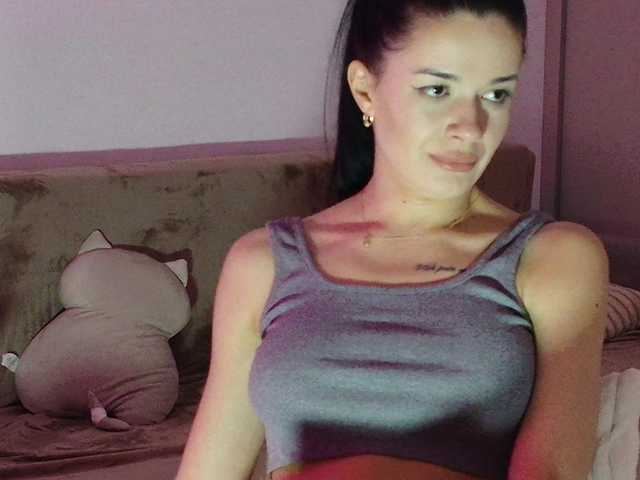 EvaEillish's BongaCams show and profile