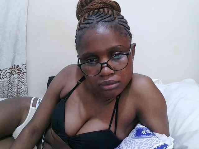 pretty-sonya webcam