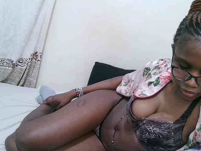 pretty-sonya webcam