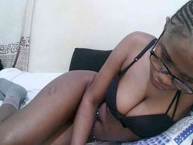 pretty-sonya webcam