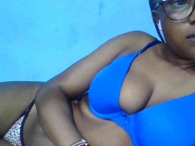 pretty-sonya webcam