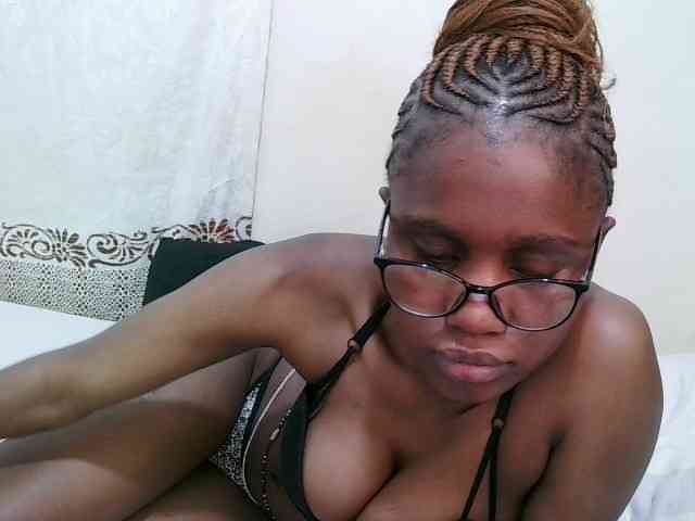 pretty-sonya webcam