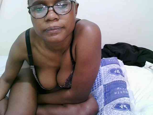 pretty-sonya webcam