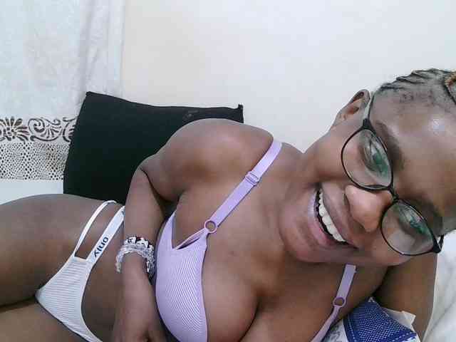 pretty-sonya webcam
