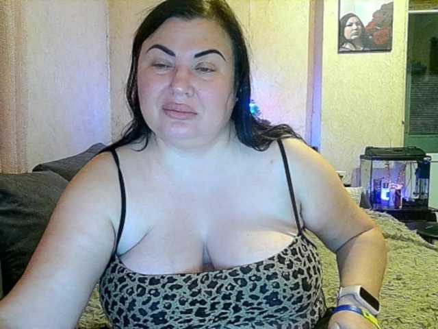 Noel-Lisa's BongaCams show and profile