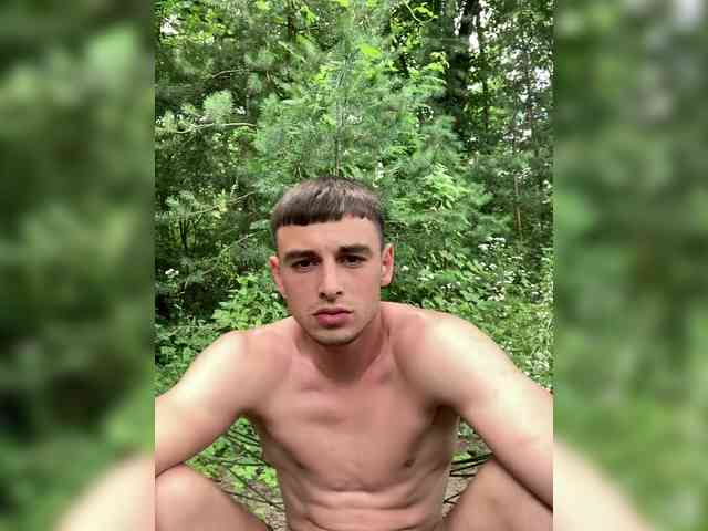Radislav2001 Live Webcam on BongaCams