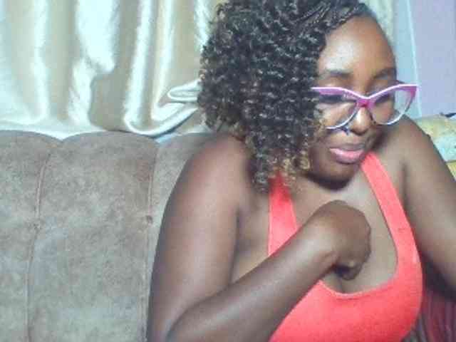 sexyass33 webcam