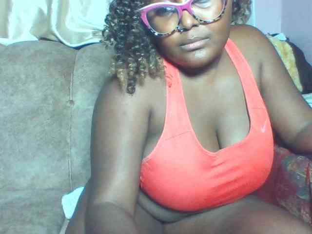sexyass33 webcam