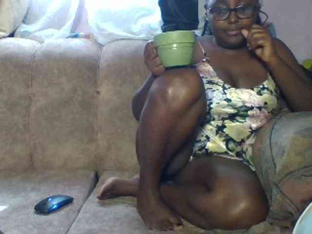 sexyass33 webcam