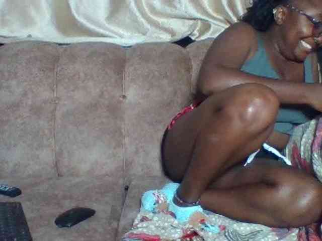 sexyass33 webcam