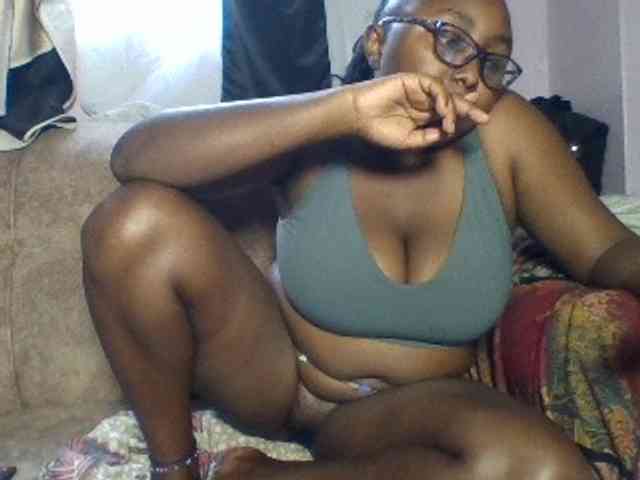 sexyass33 webcam