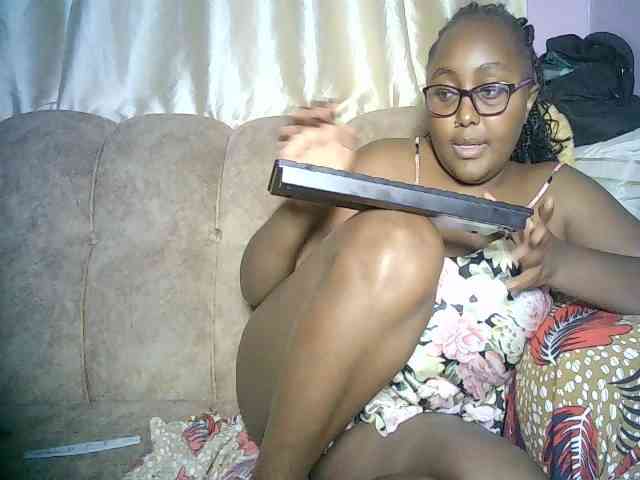 sexyass33 webcam