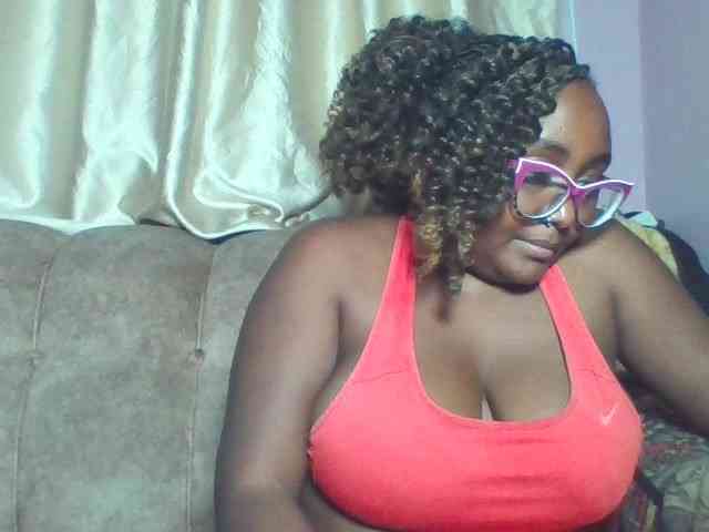 sexyass33 webcam