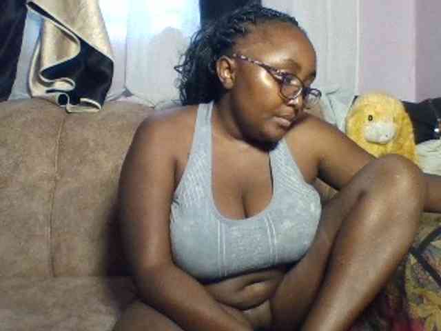 sexyass33 webcam