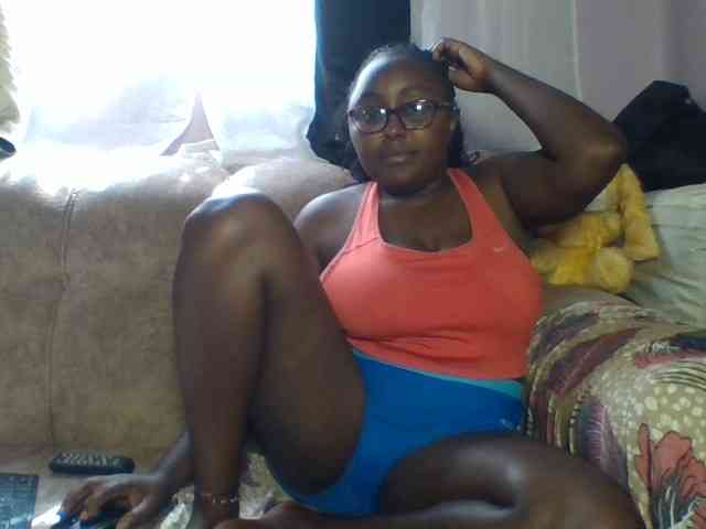 sexyass33 webcam