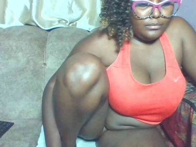 sexyass33 webcam