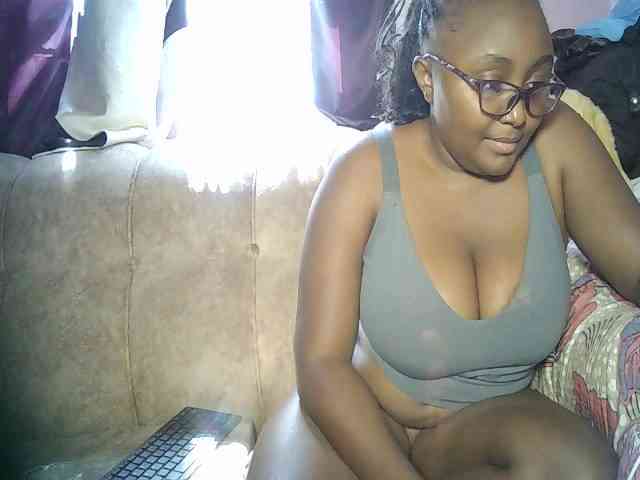 sexyass33 webcam