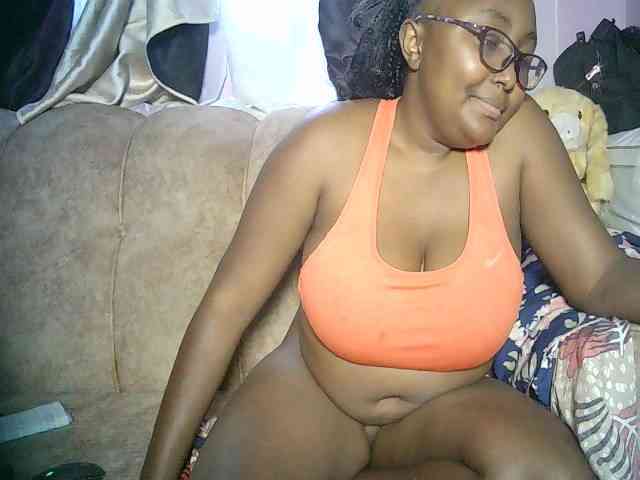sexyass33 webcam