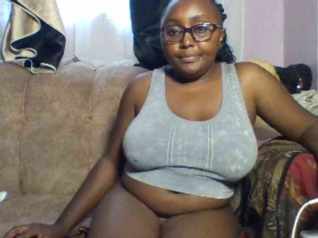 sexyass33 webcam