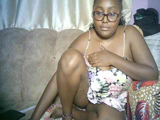 sexyass33 webcam