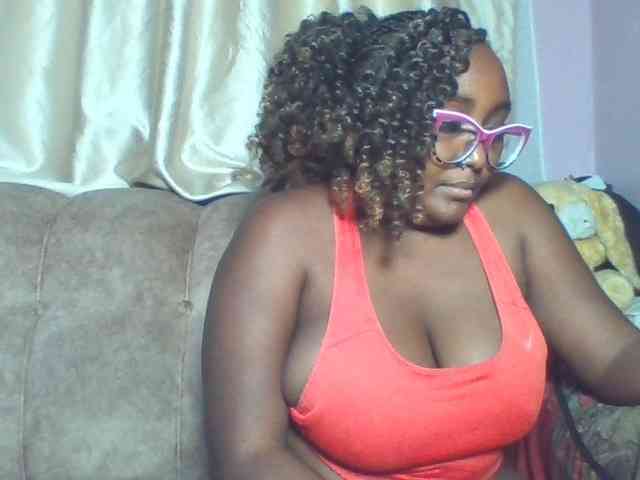 sexyass33 webcam