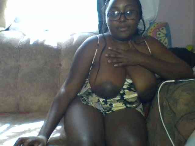 sexyass33 webcam