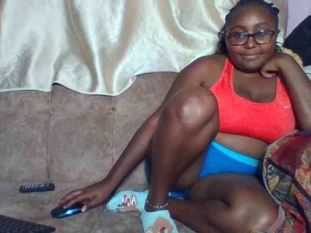 sexyass33 webcam