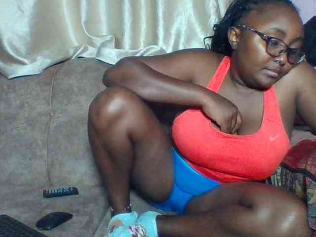 sexyass33 webcam