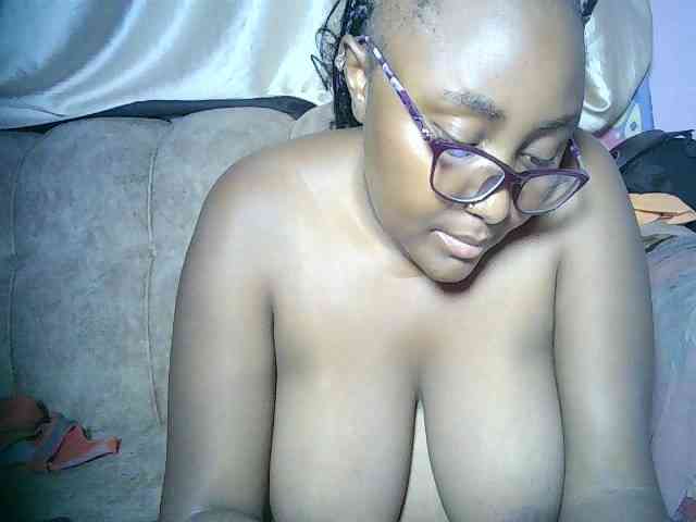 sexyass33 webcam
