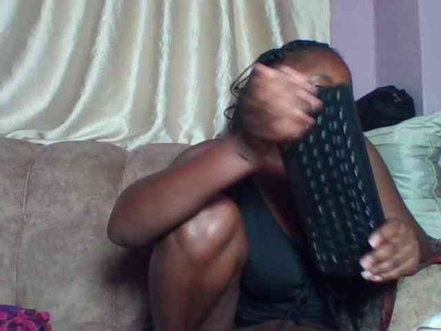 sexyass33 webcam