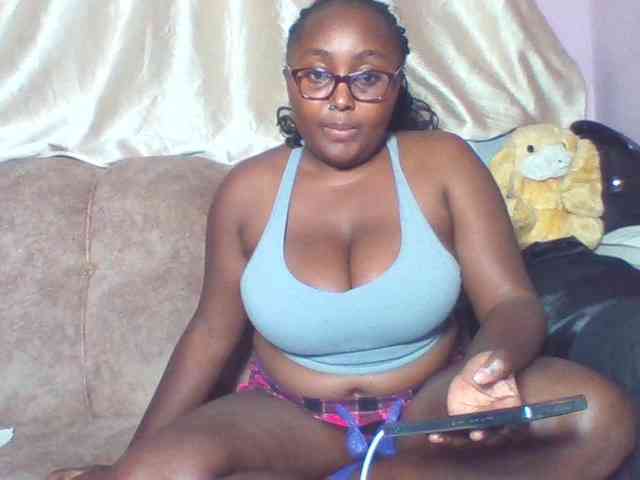 sexyass33 webcam
