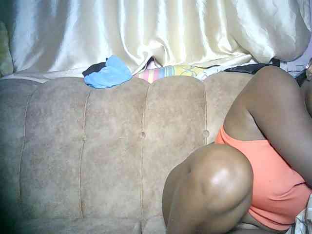 sexyass33 webcam
