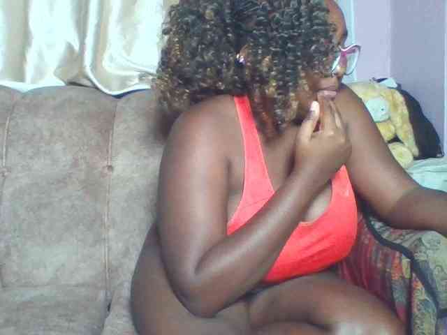 sexyass33 webcam