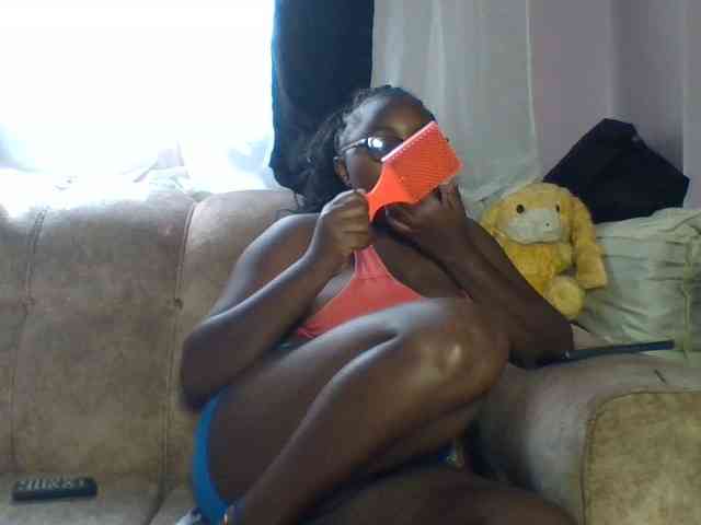 sexyass33 webcam