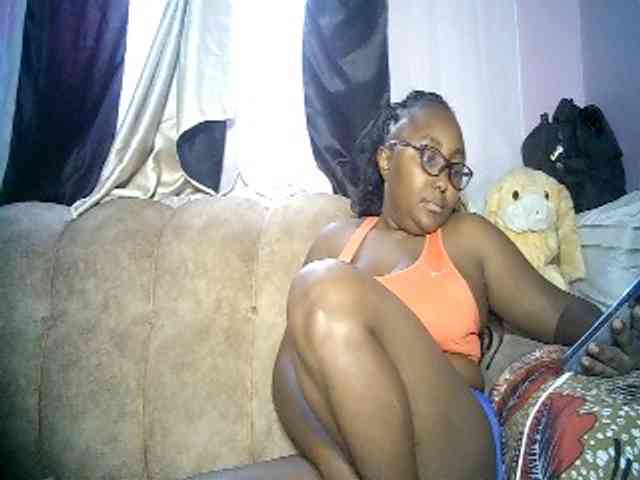 sexyass33 webcam