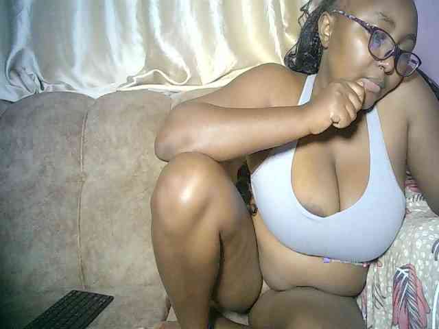 sexyass33 webcam