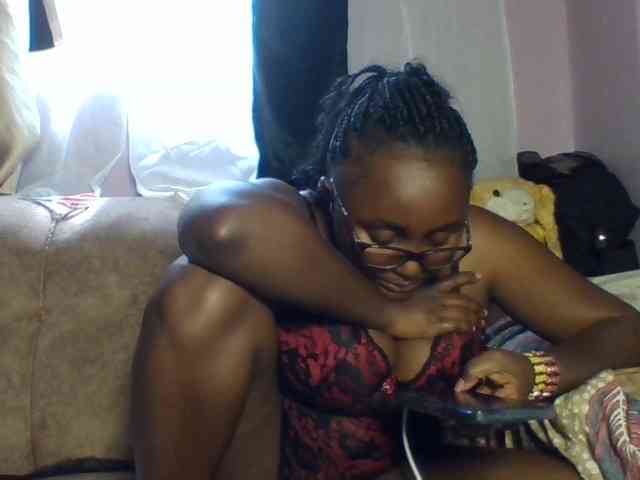 sexyass33 webcam