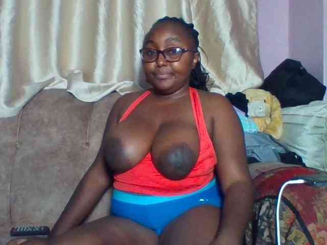 sexyass33 webcam