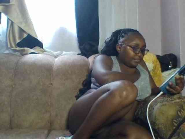 sexyass33 webcam