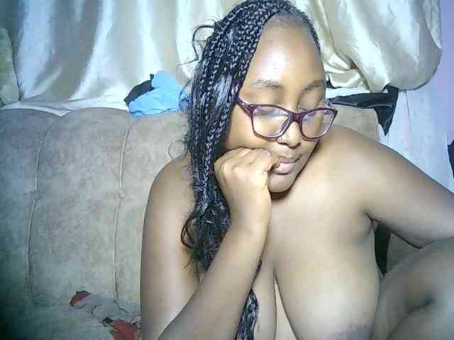 sexyass33 webcam
