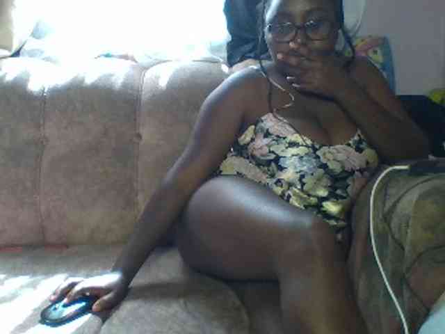 sexyass33 webcam