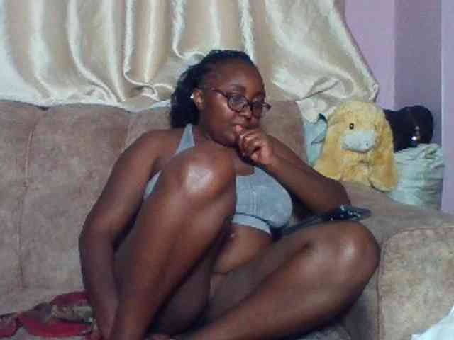 sexyass33 webcam