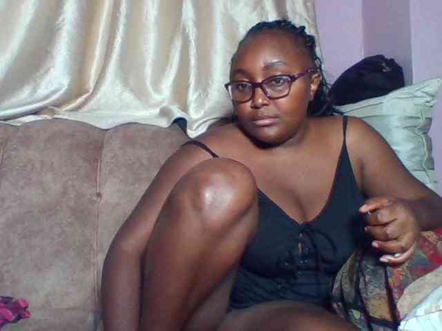 sexyass33 webcam