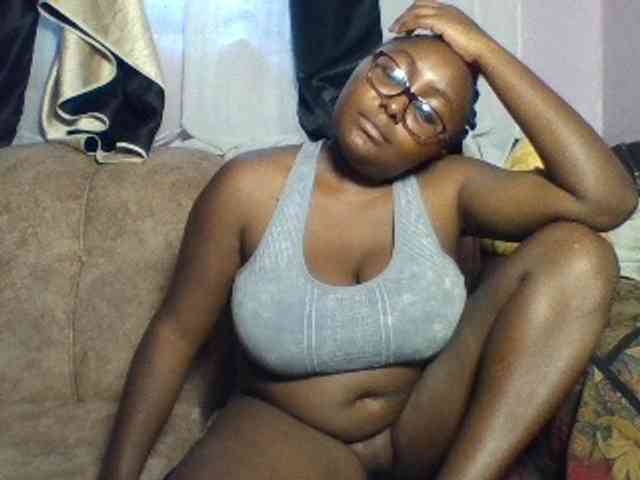 sexyass33 webcam