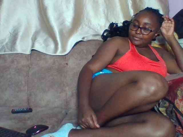 sexyass33 webcam